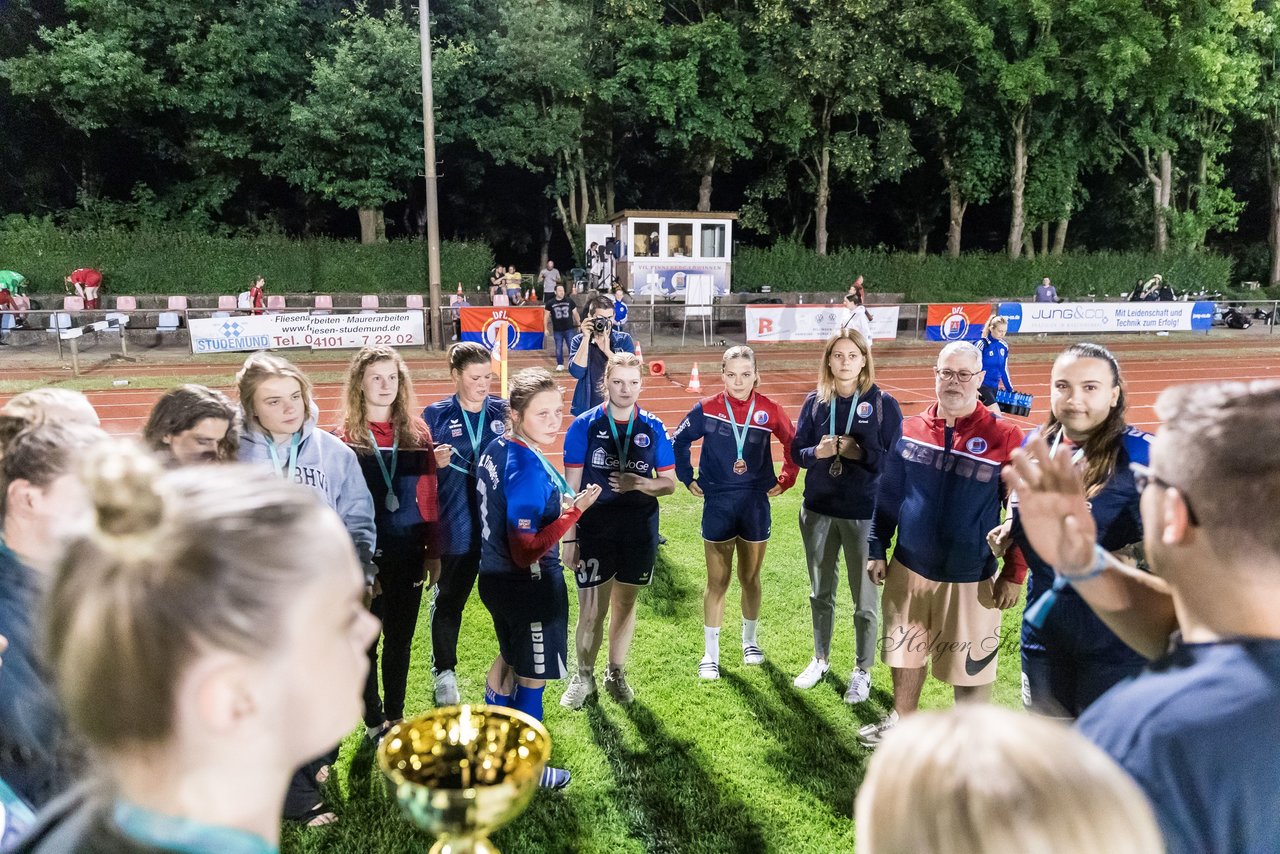 Bild 122 - Loewinnen Cup